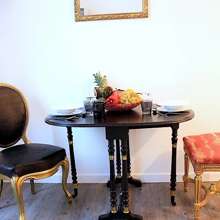Apartment - Kitchen - Wifi - Air Conditioning - Center - Tram *