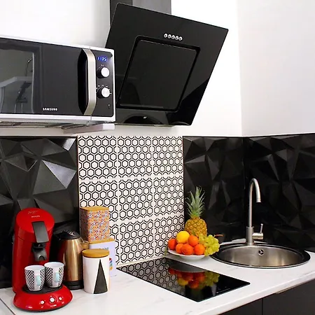- Kitchen - Wifi - Air Conditioning - Center - Tram Apartment