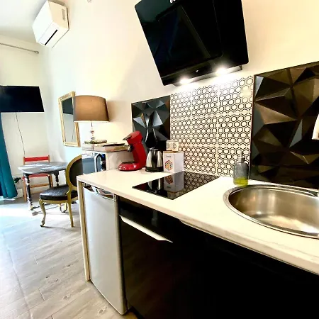 Apartment - Kitchen - Wifi - Air Conditioning - Center - Tram