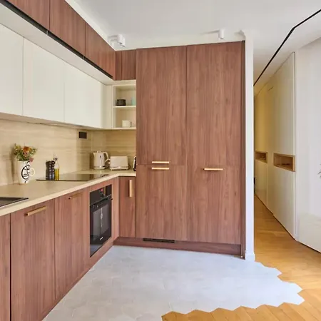 Apartment - Kitchen - Wifi - Air Conditioning - Center - Tram *